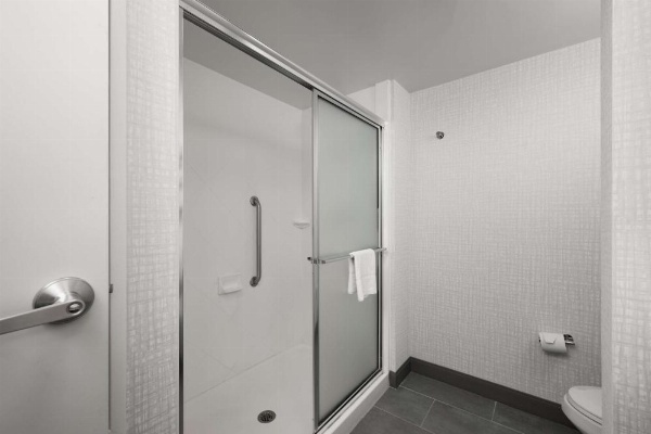 Hampton Inn By Hilton - Suites Cape Cod-West Yarmouth image 11